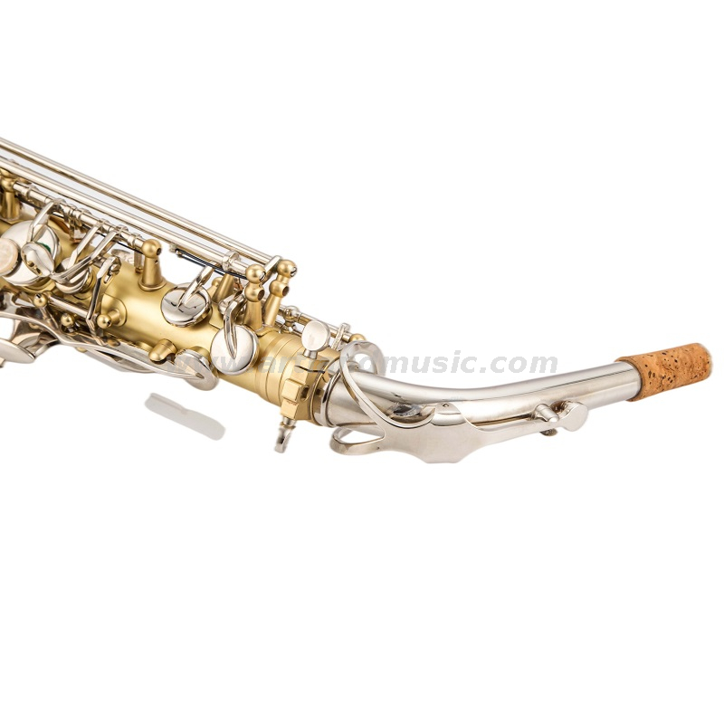 Eb-Altsaxophon, mattgoldener Lack, handgravierter Korpus mit Nickelklappe (AAS5505GN)
